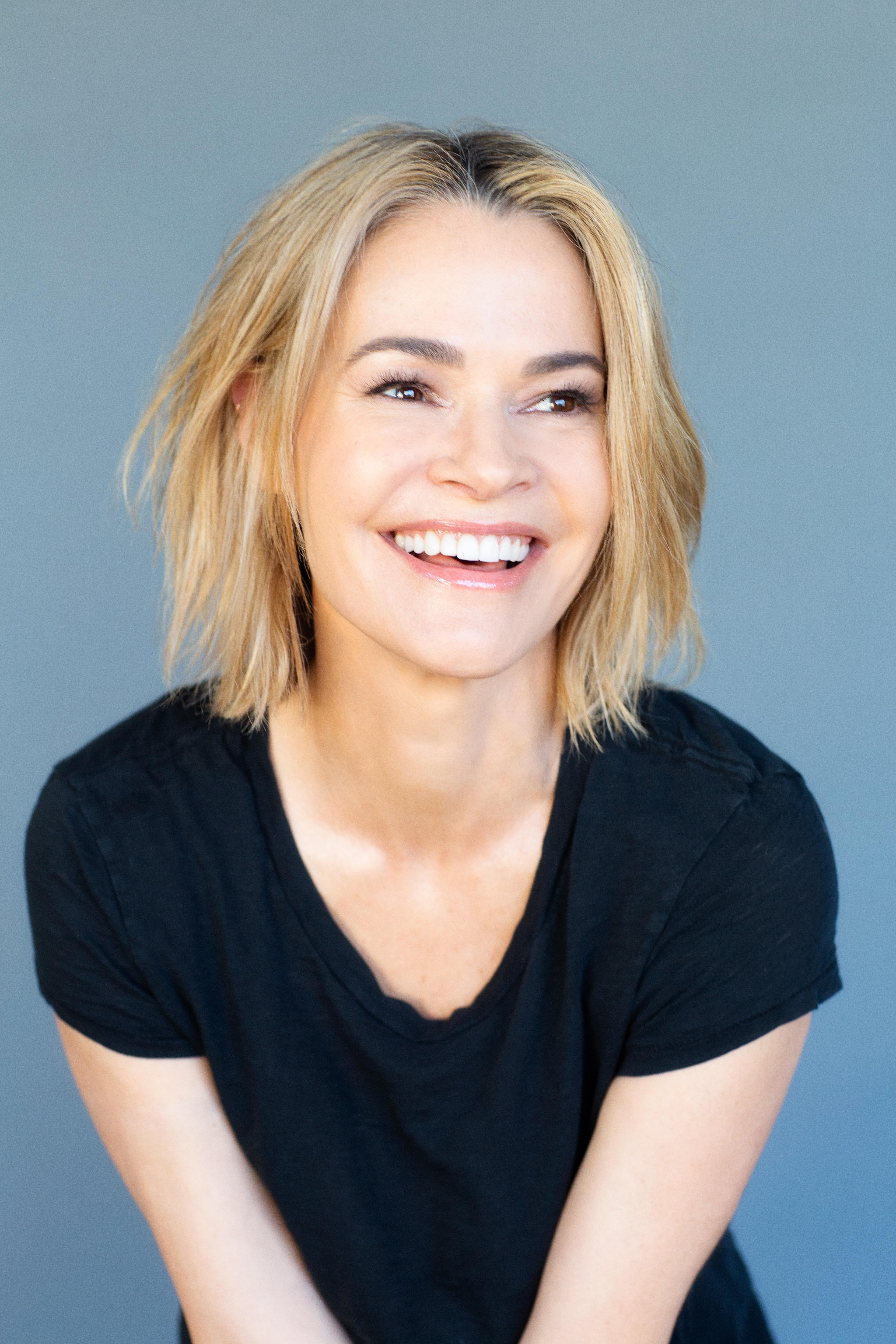 Leisha Hailey image