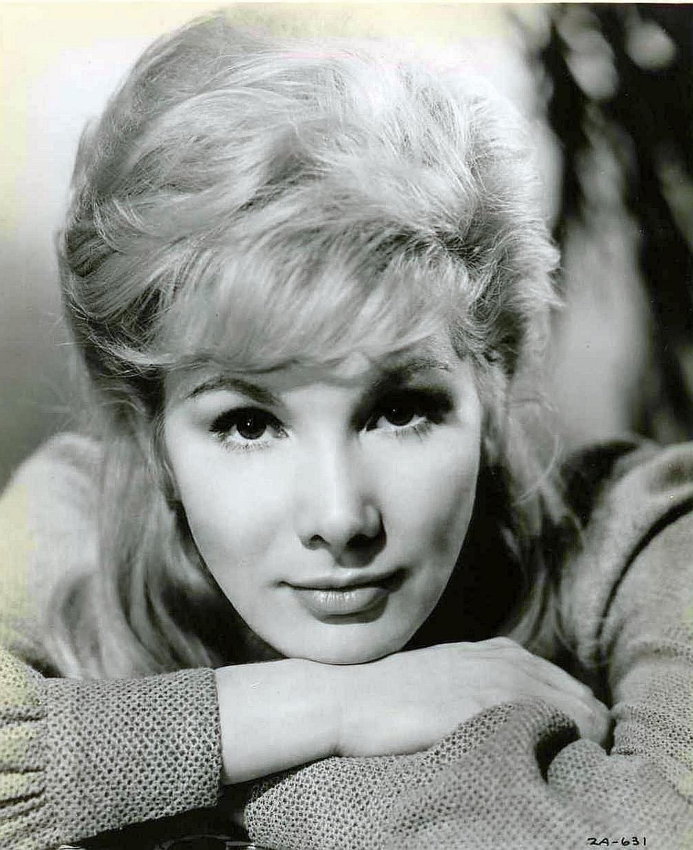 Susan Hampshire image