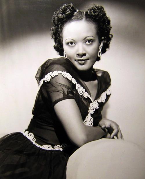 Theresa Harris image