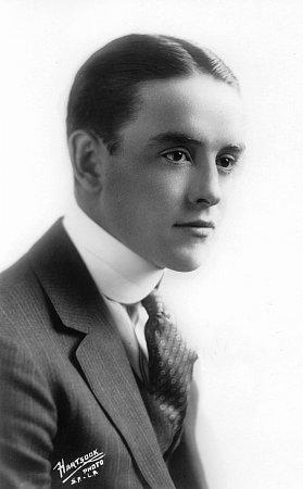 Robert Harron image