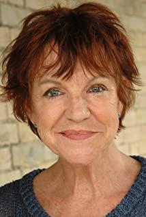 Polly Hemingway image