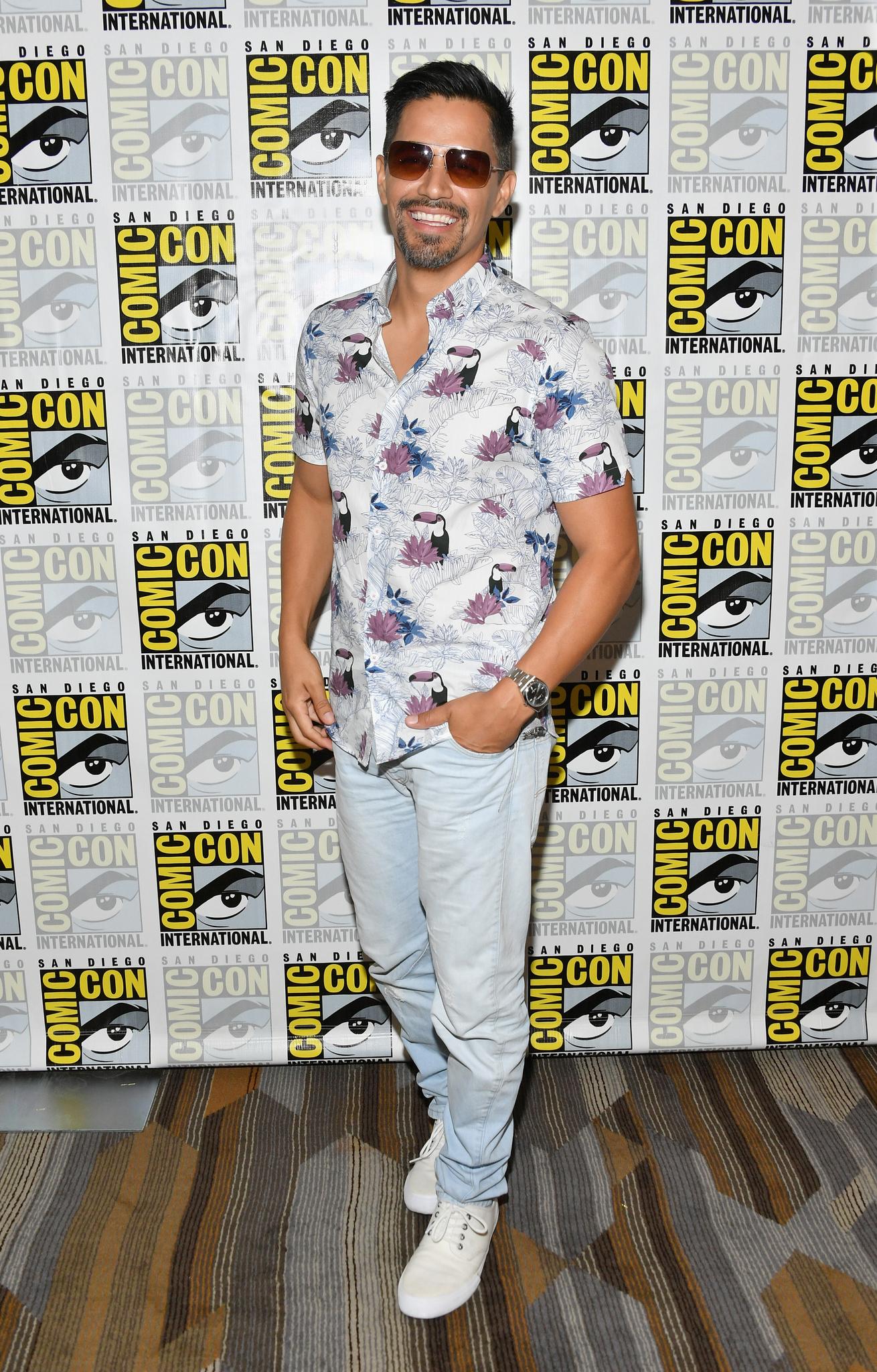 Jay Hernandez image
