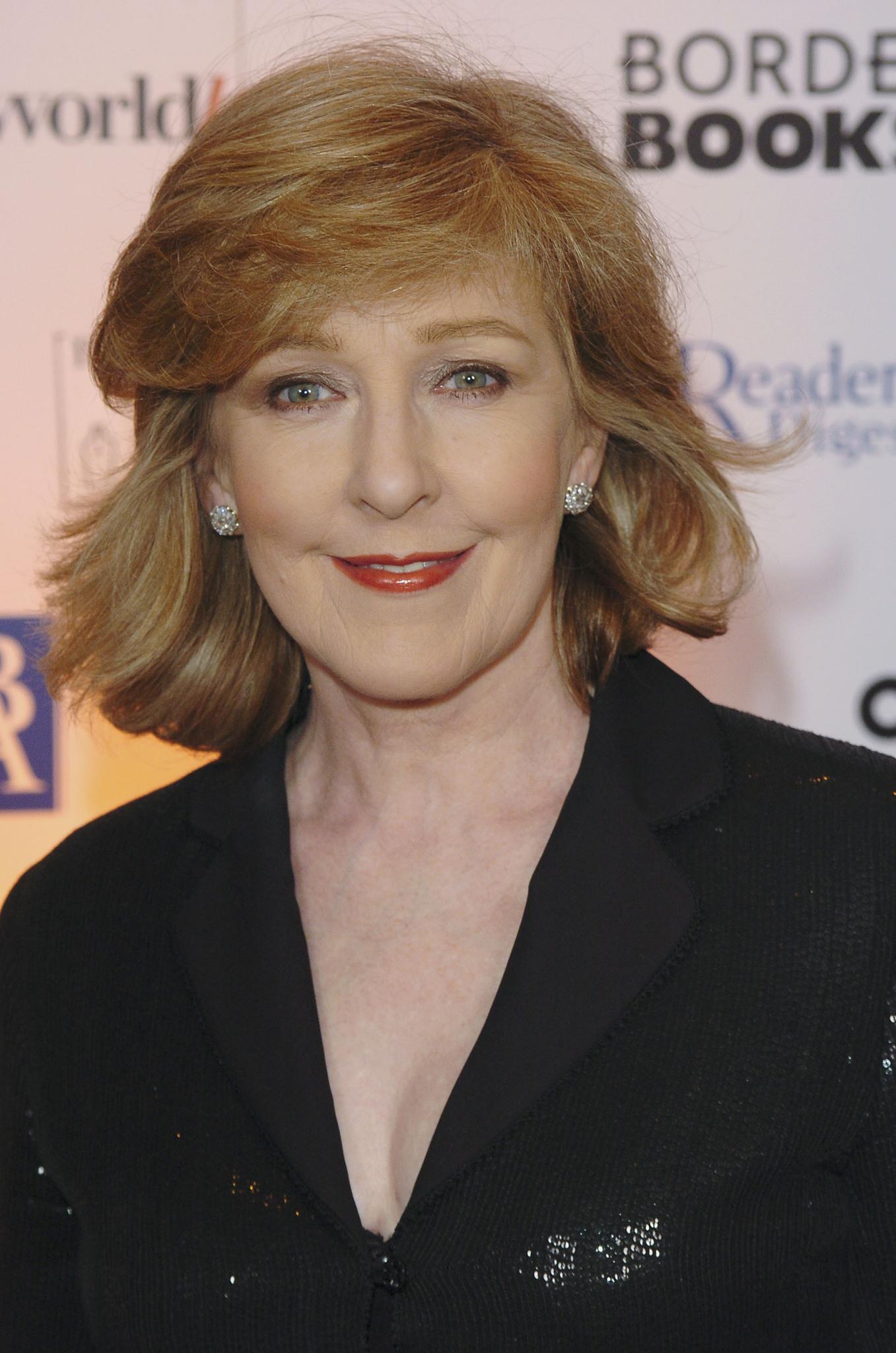 Patricia Hodge image