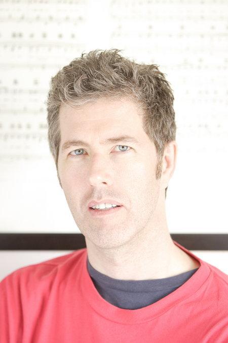 Chris Hogan image