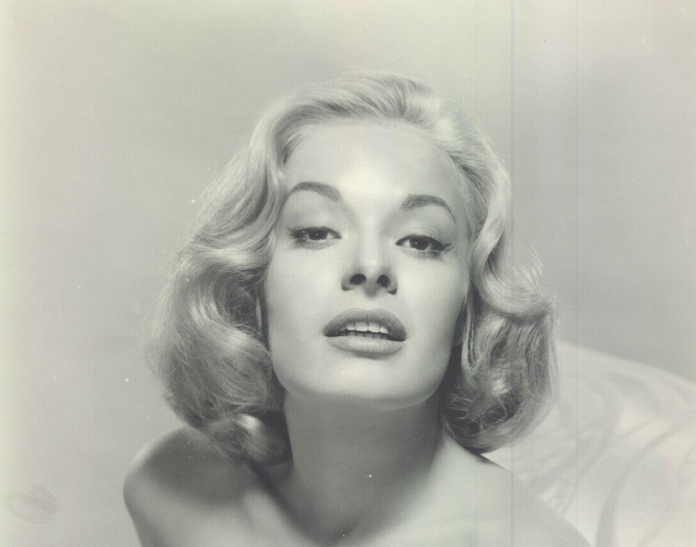 Jennifer Holden image