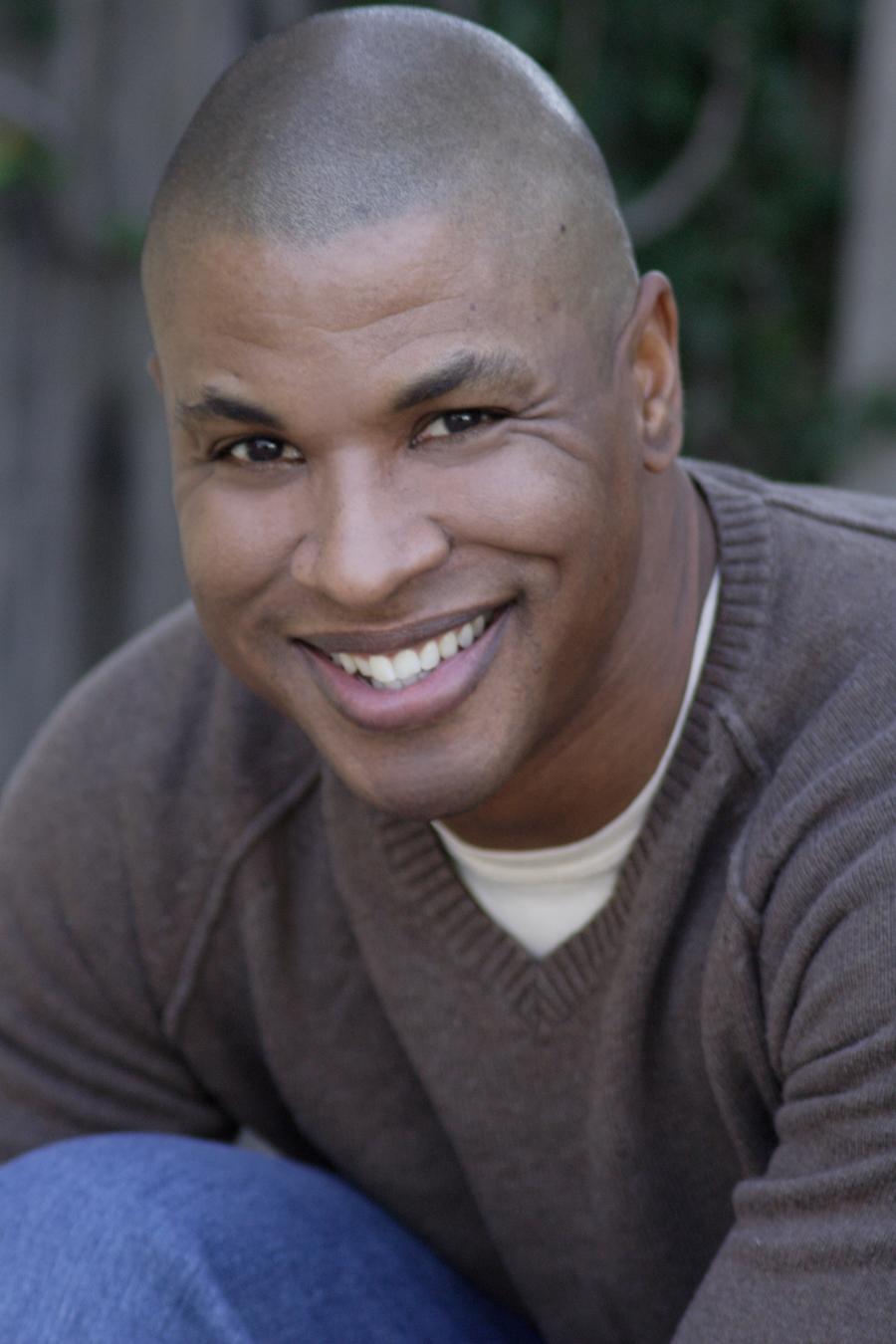 Sean Holland image