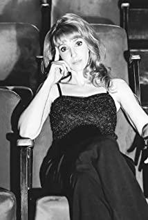 Gwen Hollander image