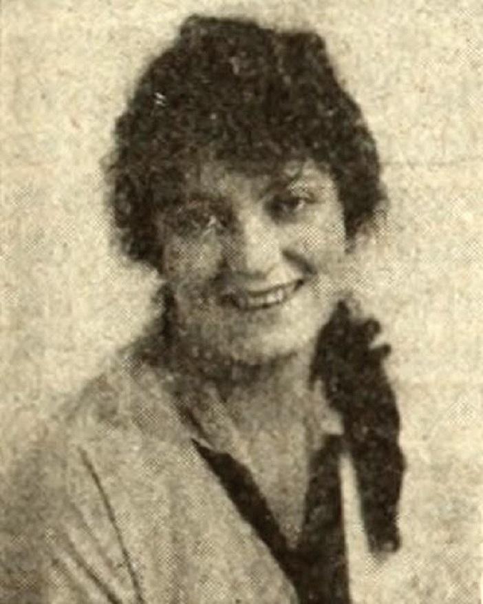 Helen Holmes image
