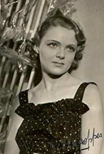 Victoria Hopper image