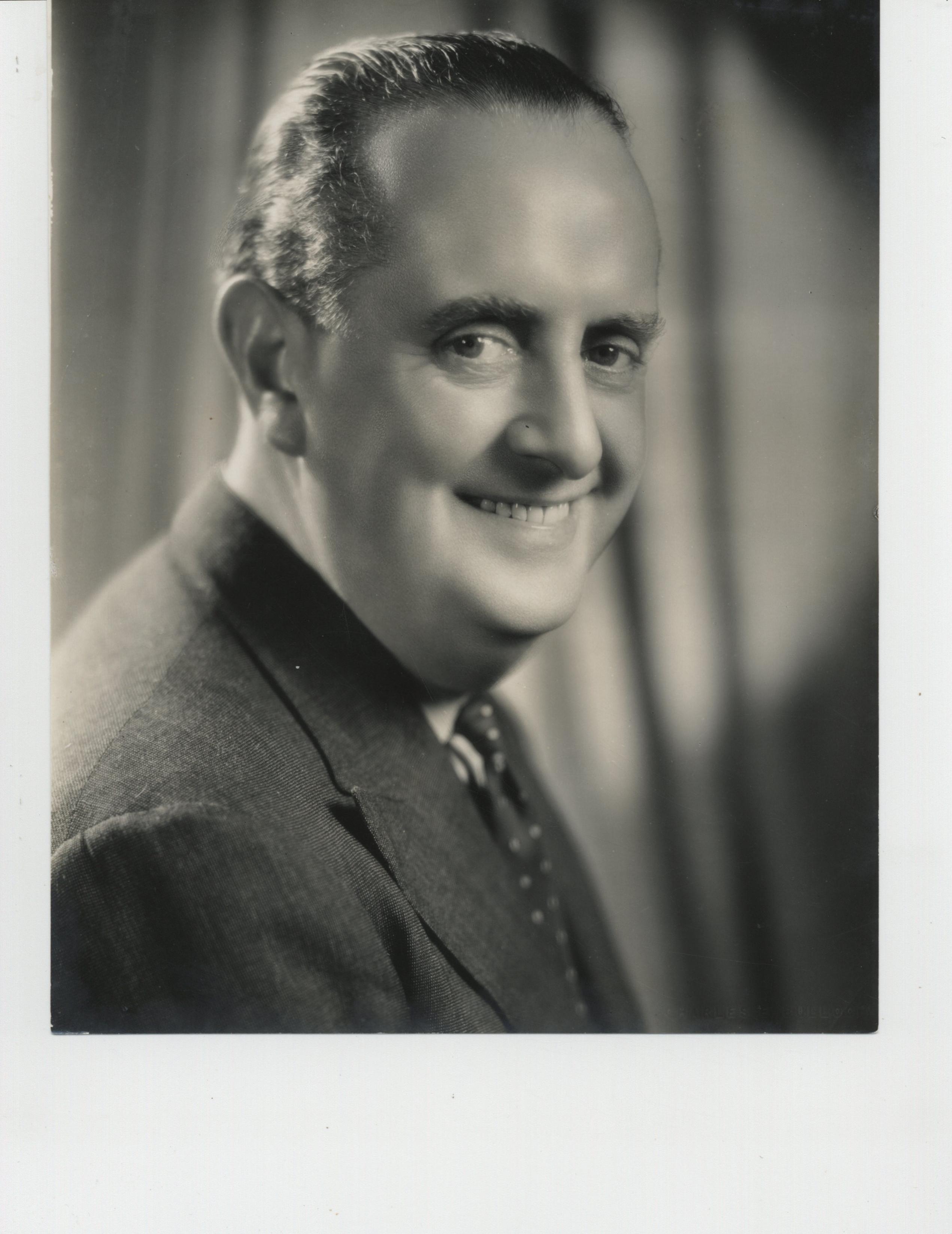 Sydney Howard image