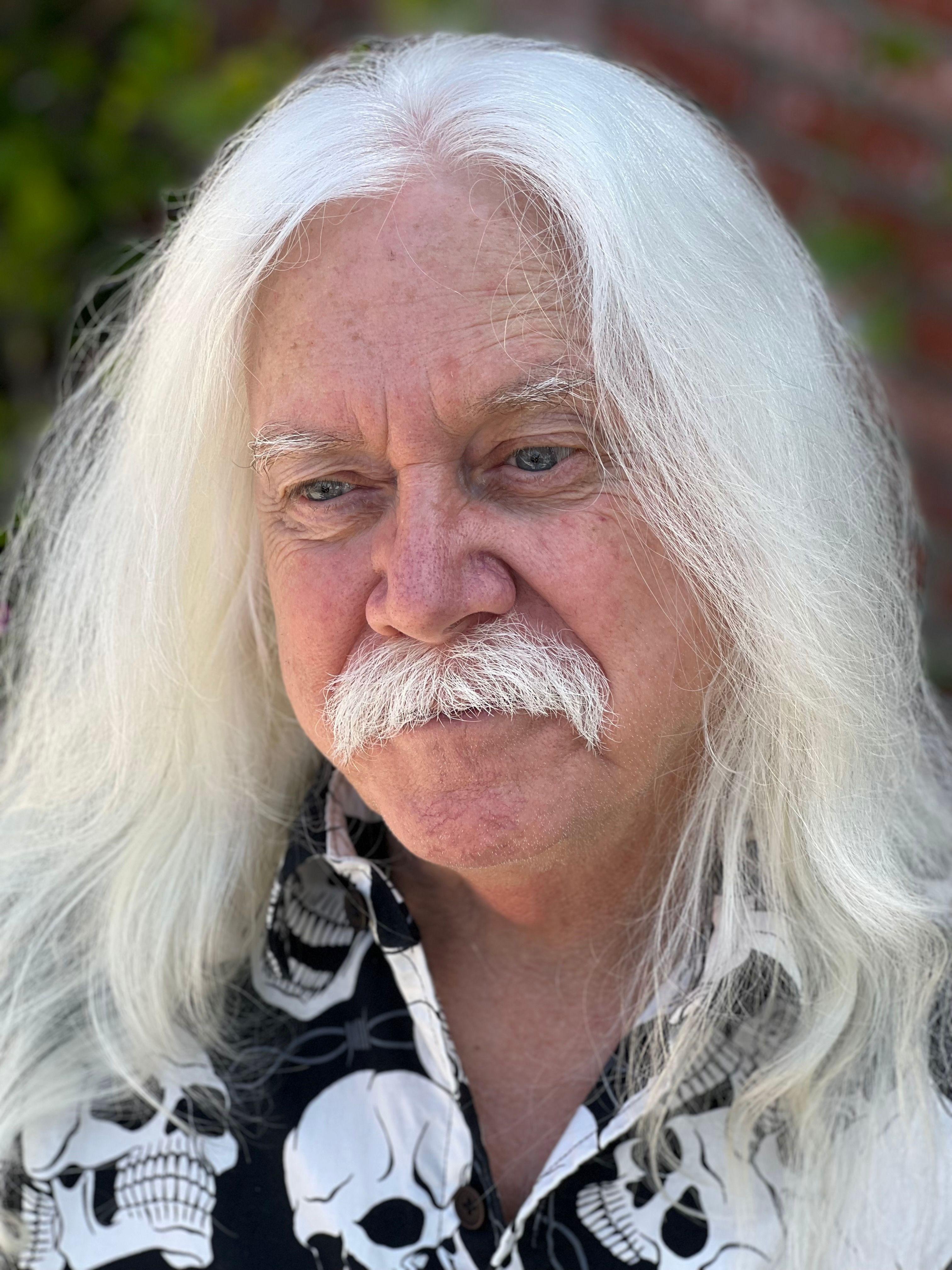 Del Howison image
