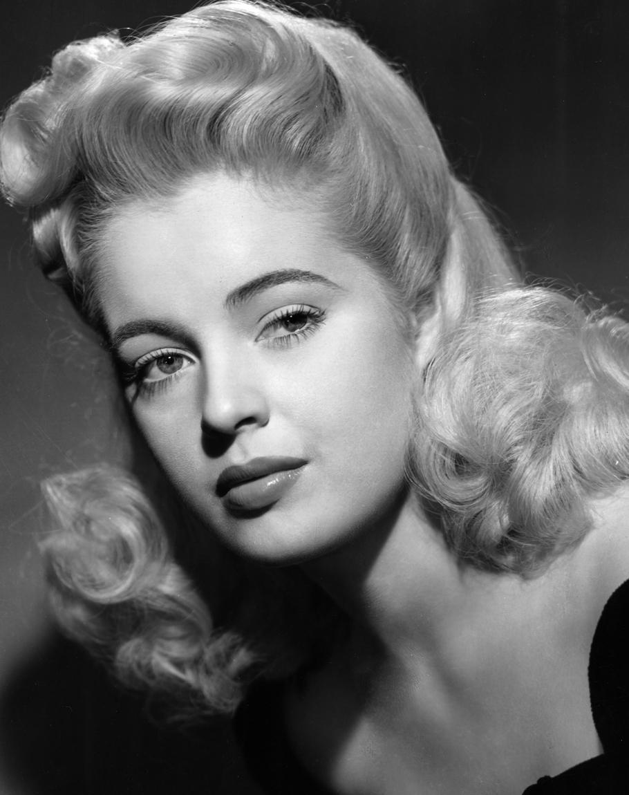 Mary Beth Hughes image