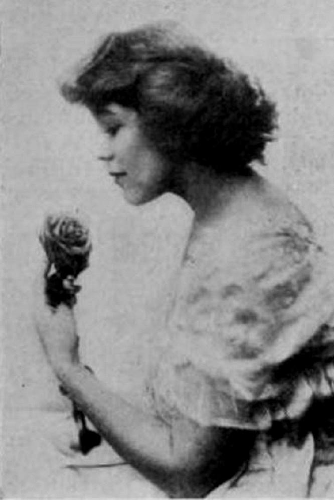 Lorraine Huling image