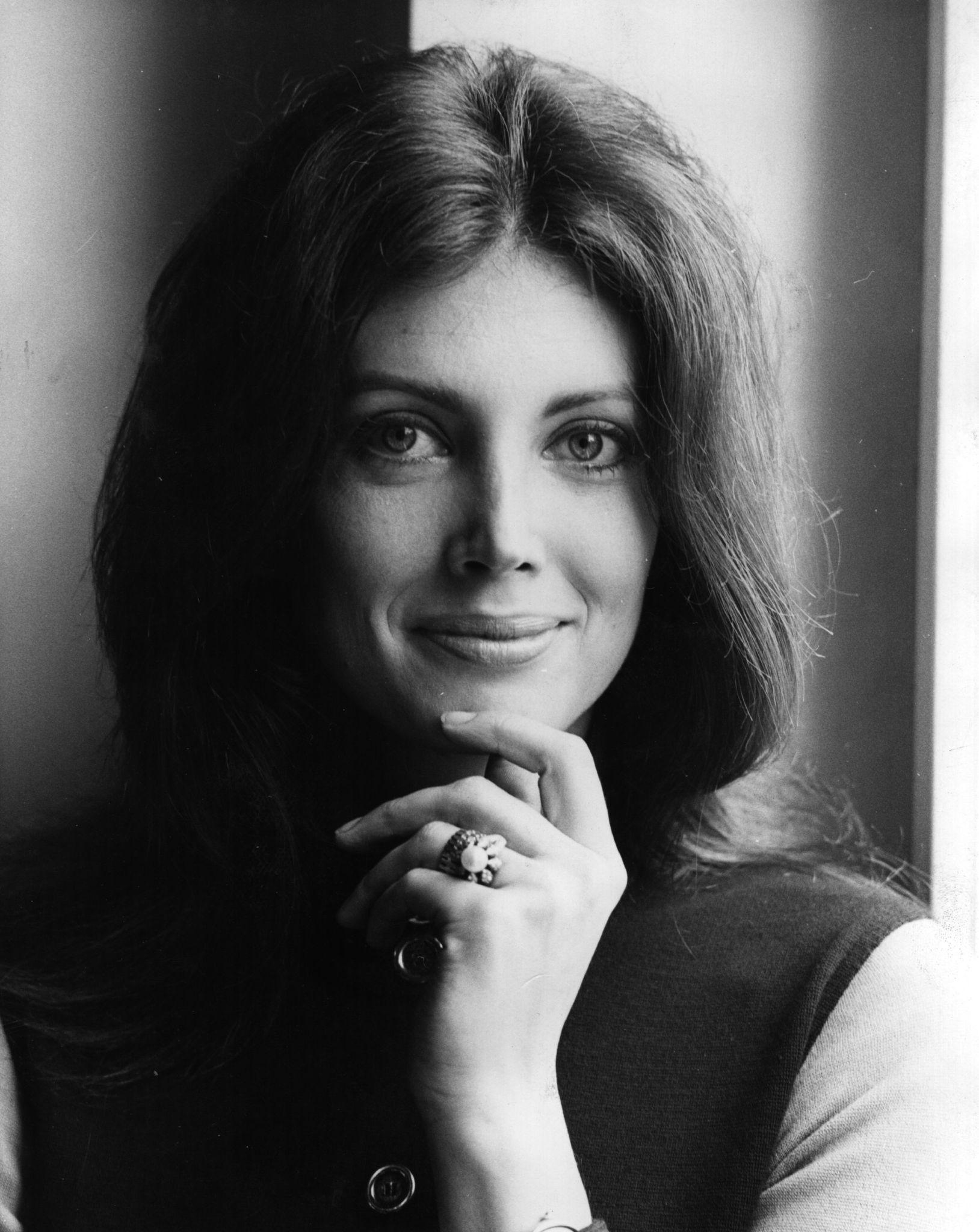 Gayle Hunnicutt image