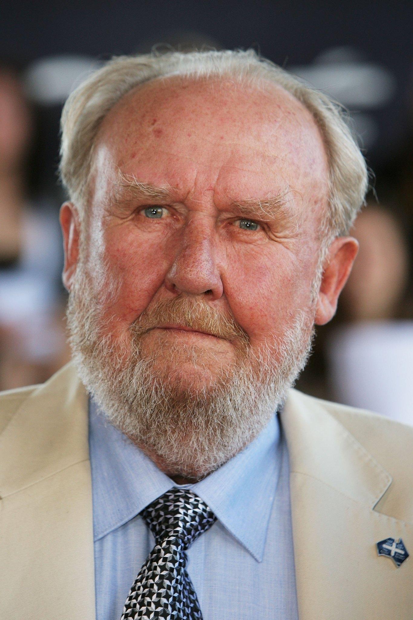 Bill Hunter image