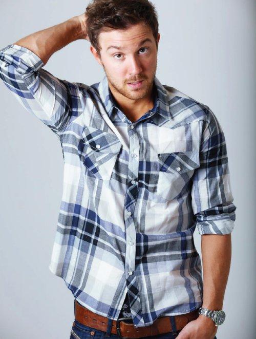 Sam Huntington image