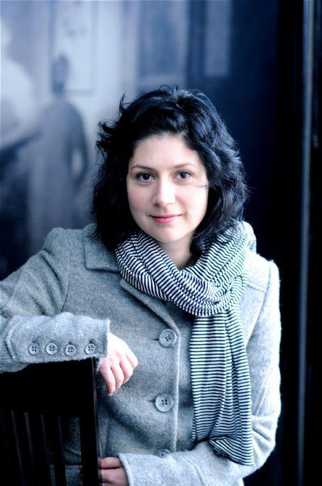 Martha Issová image