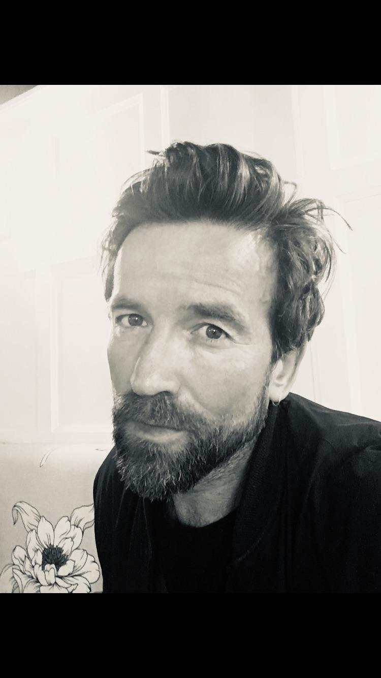 Dean Lennox Kelly image