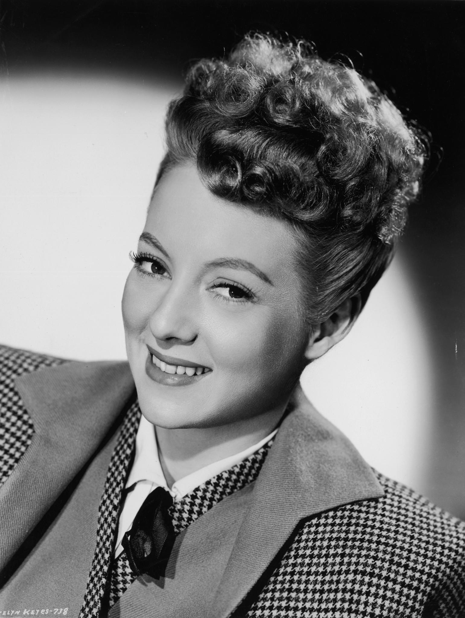 Evelyn Keyes image