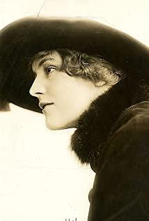 Anita King image