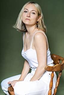 Alexandra Kyle image