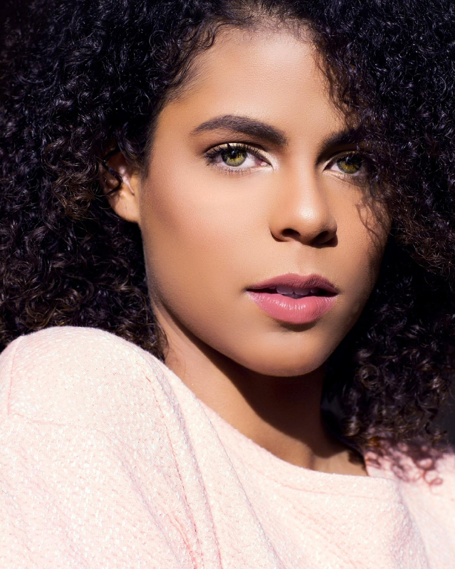 Skye LaFontaine image