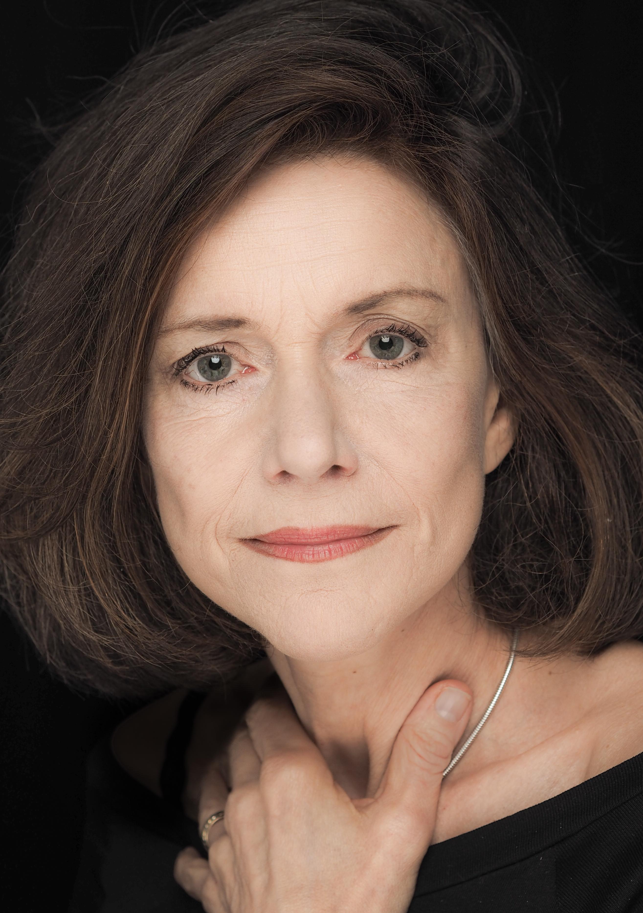 Belinda Lang image