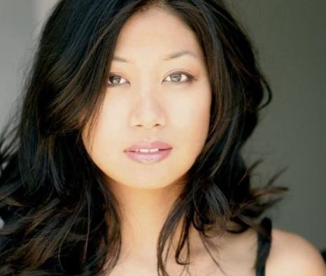 Liza Lapira image