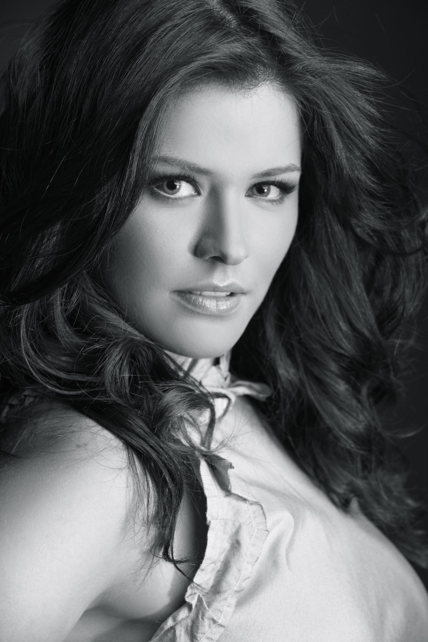 Alejandra Lazcano image