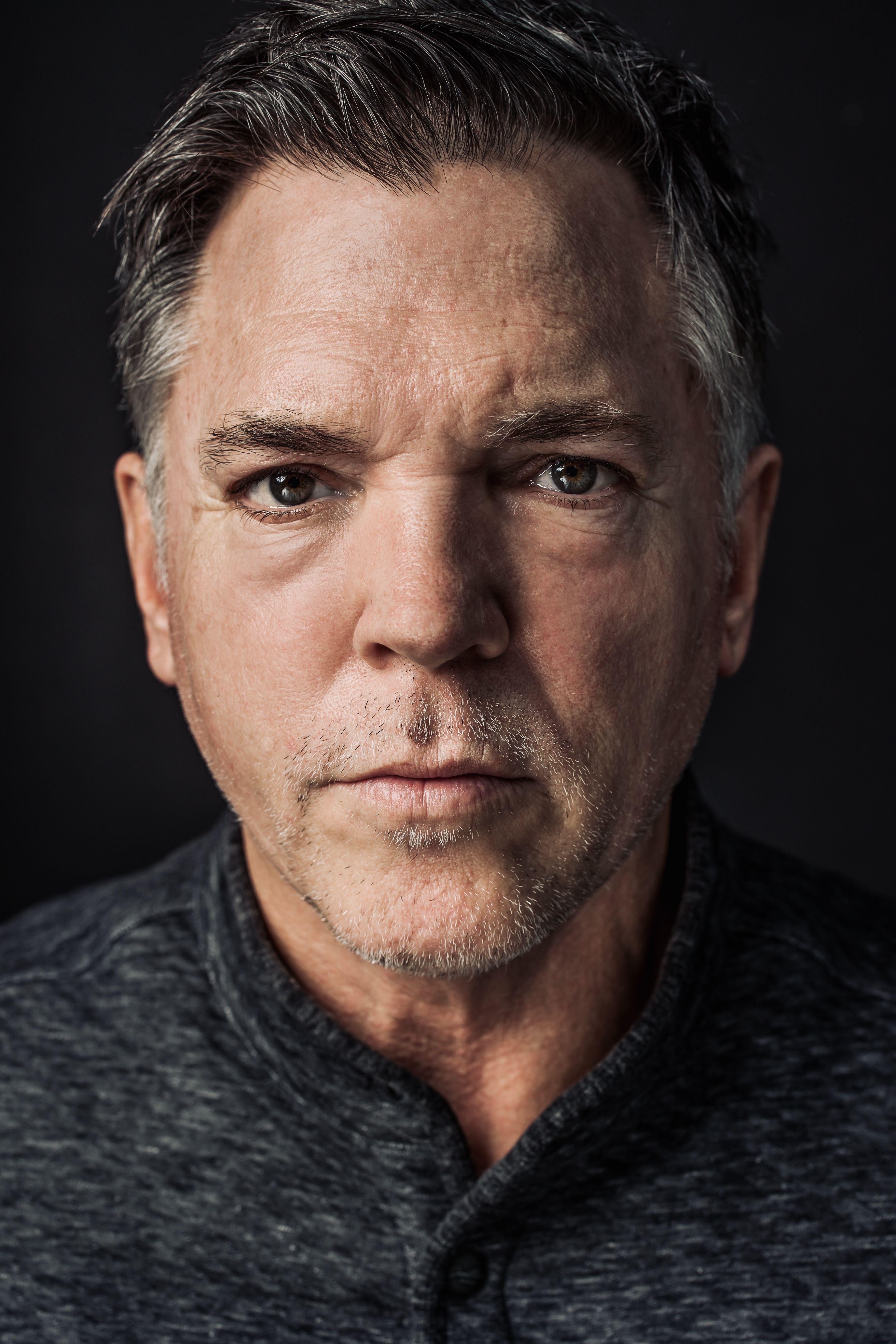 Nicholas Lea image