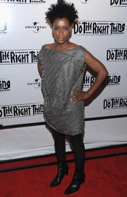 Joie Lee image