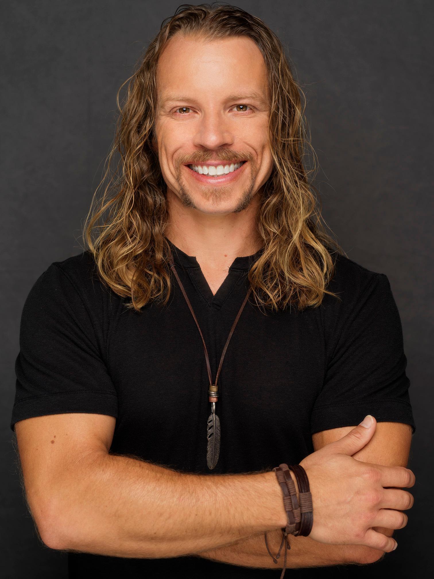 Dustin Leighton image