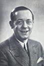 Valeriano León image