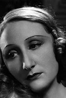 Margo Lion image