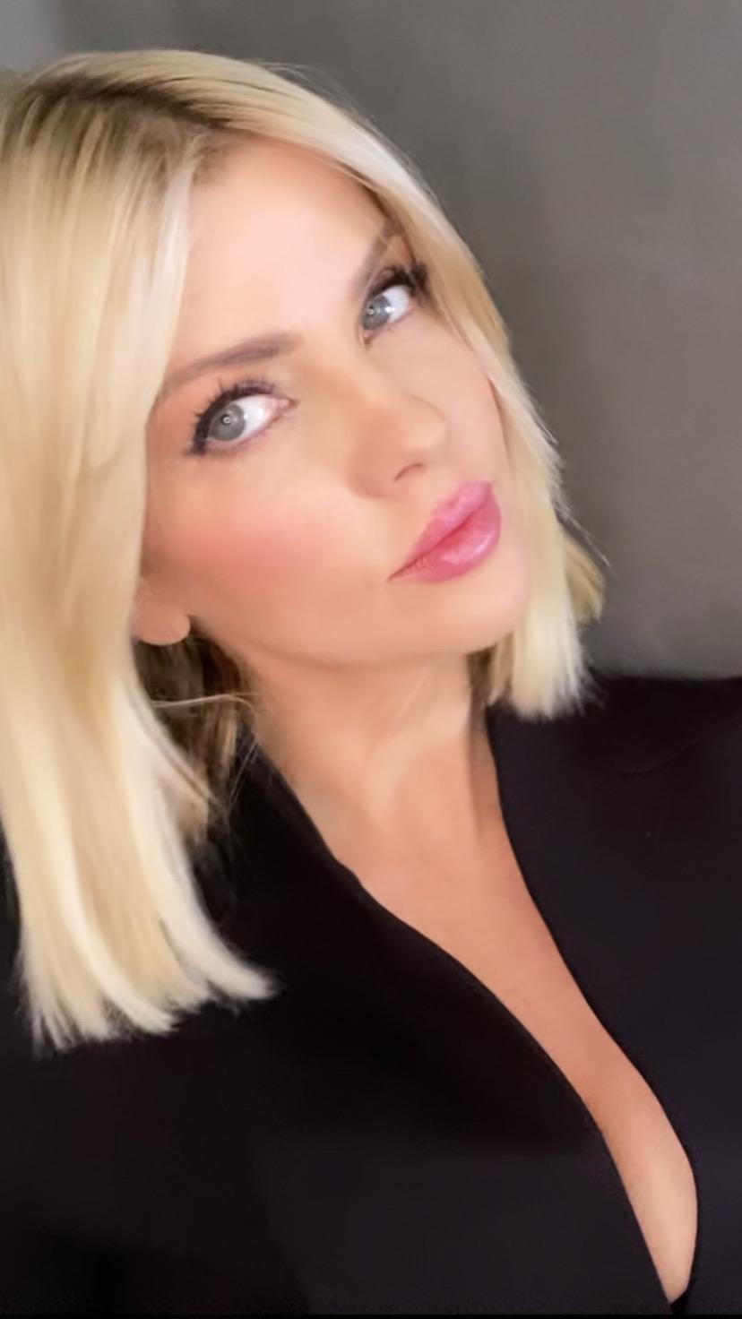 Angela Little image