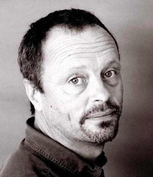 Robert Llewellyn image