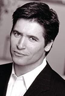 Brad Loree image