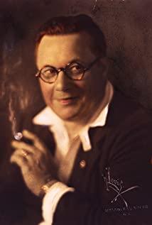 Willard Louis image