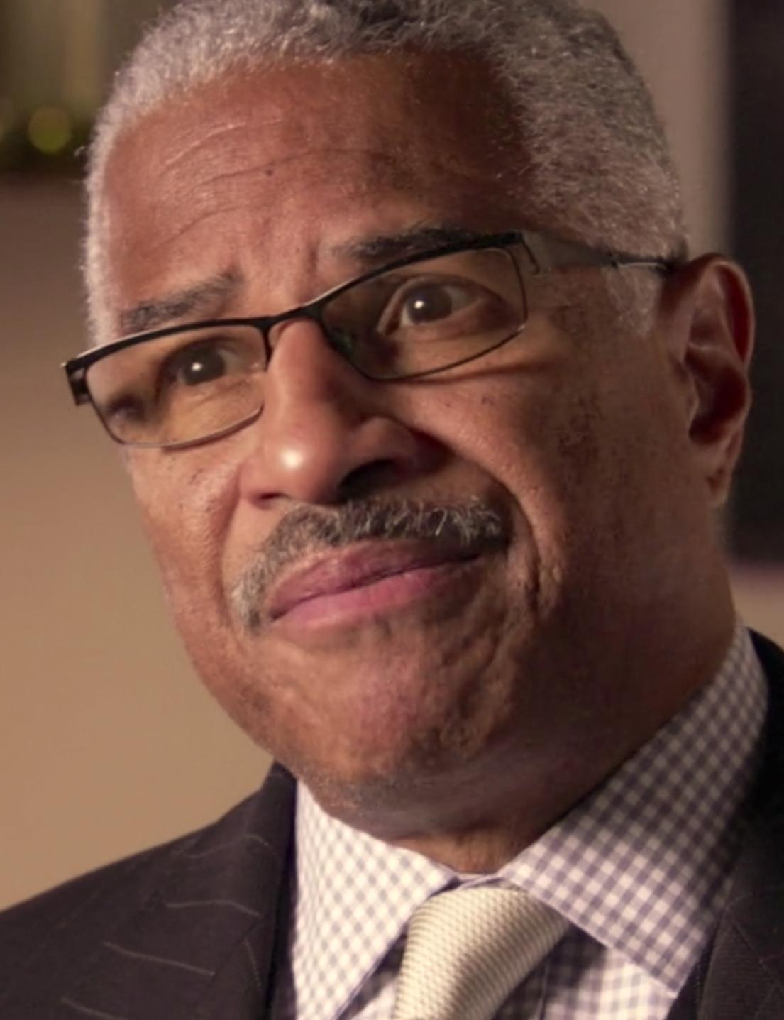Felipe Luciano image