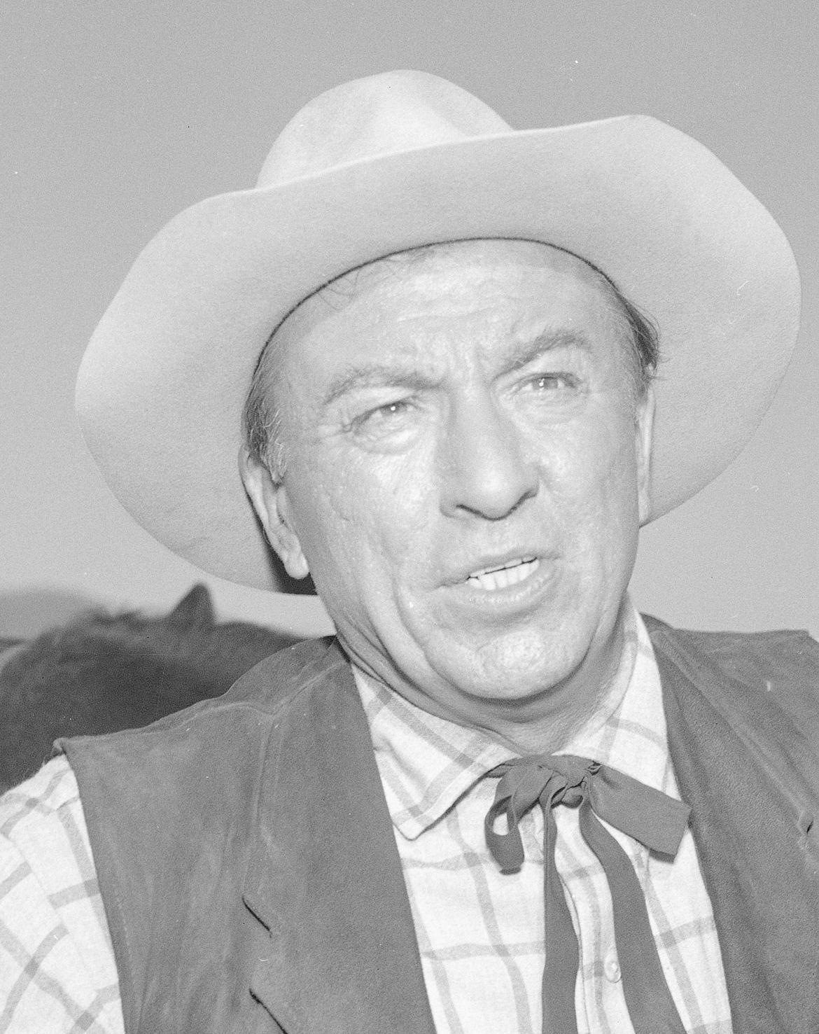 Ken Lynch image