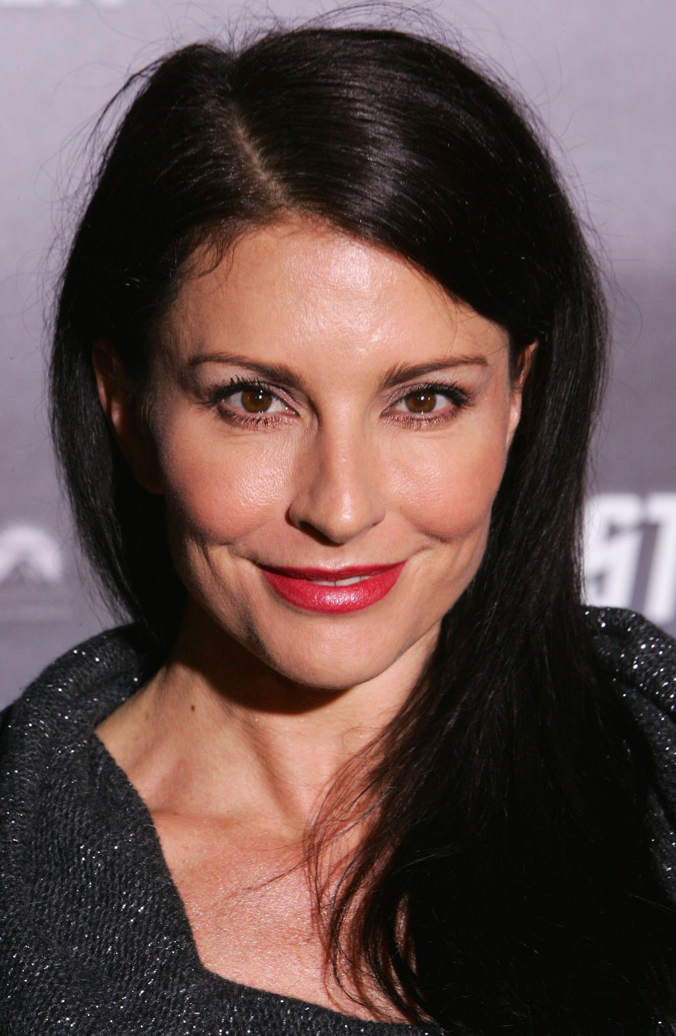 Simmone Mackinnon image