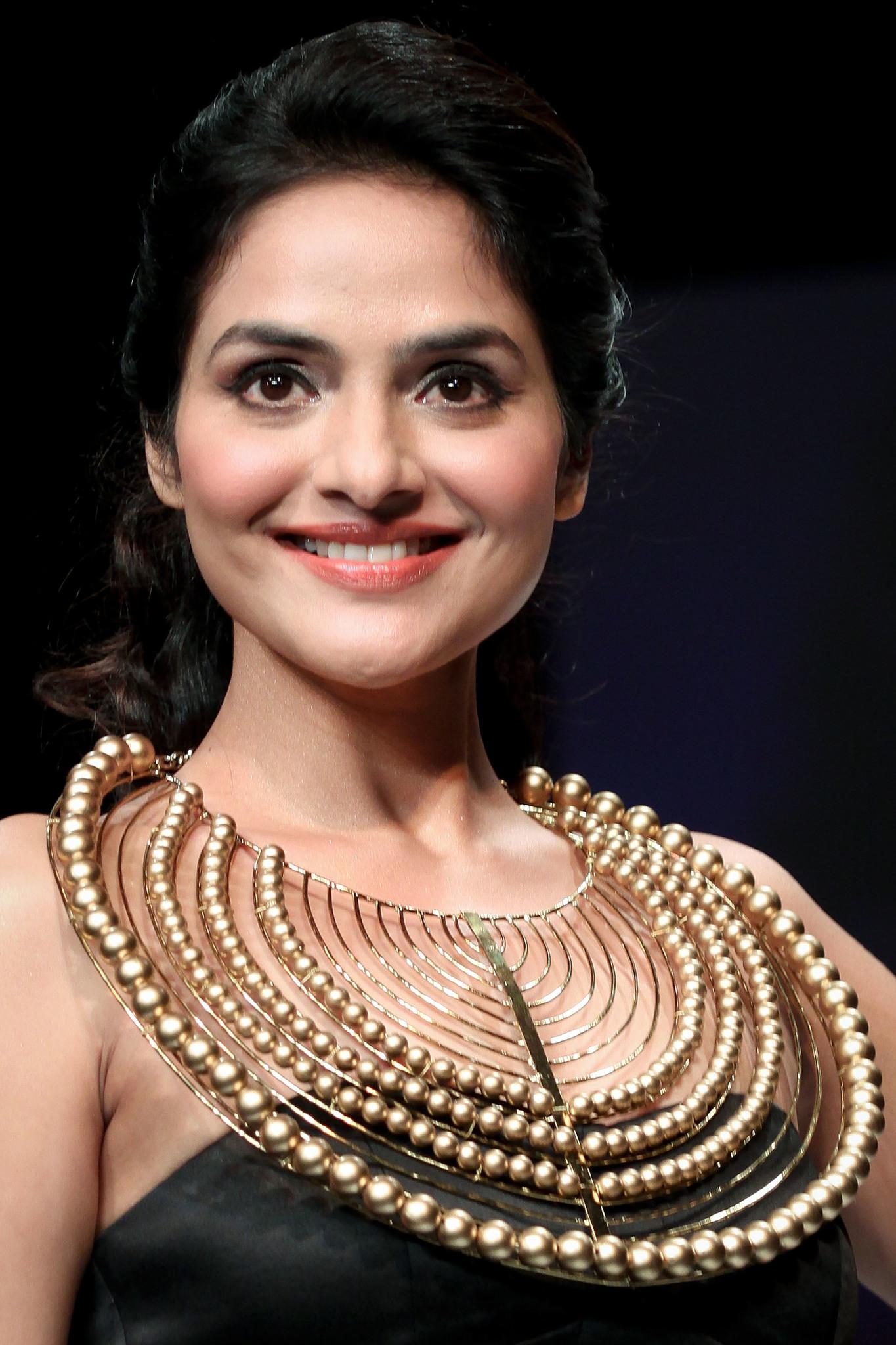 Madhoo image