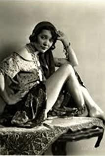 Delia Magaña image