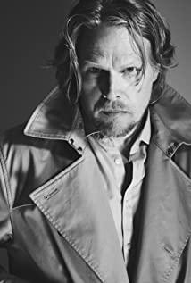 Ian Matthews image