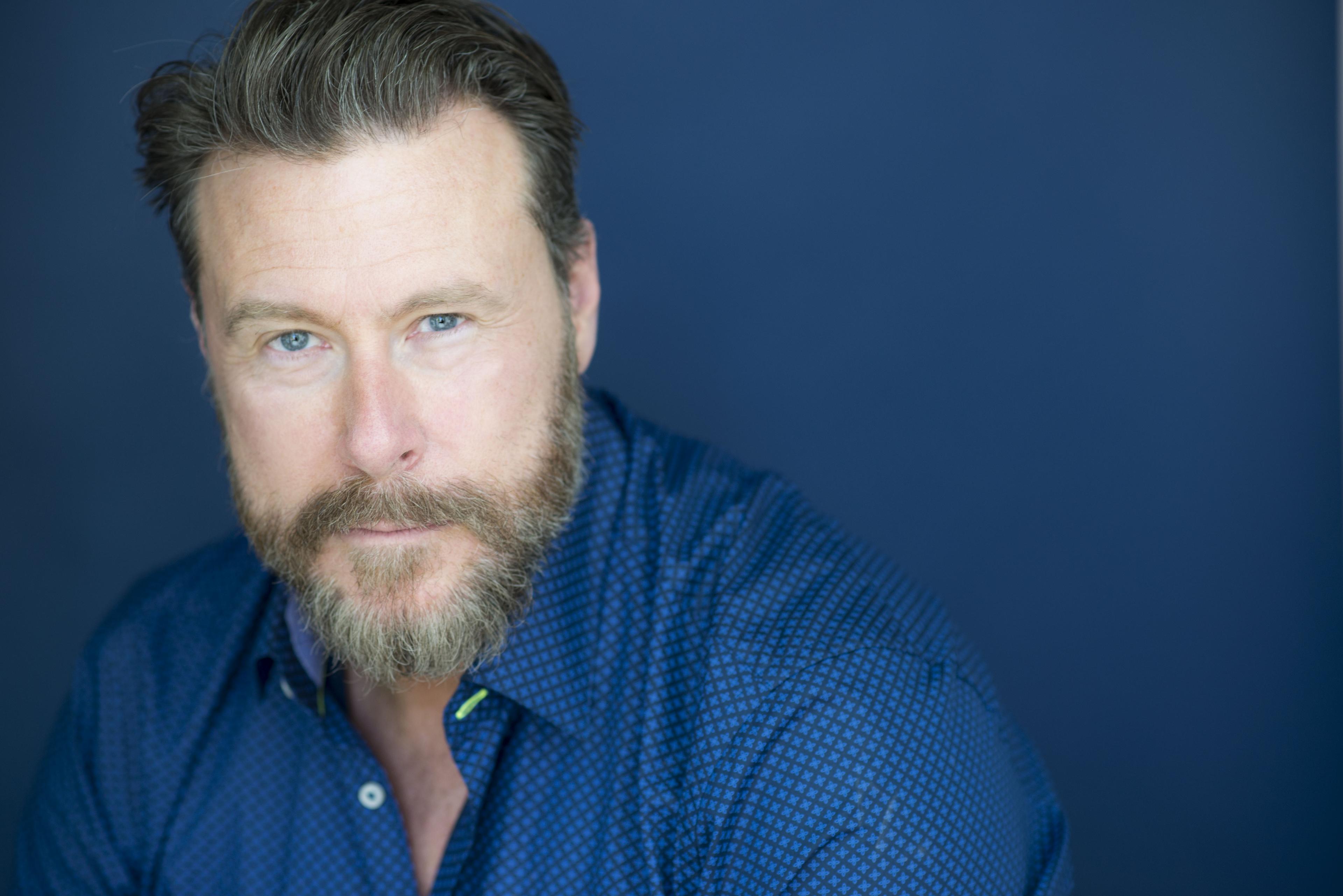 Dean McDermott image