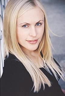 Annie McElwain image