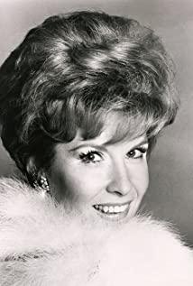 Julia Meade image