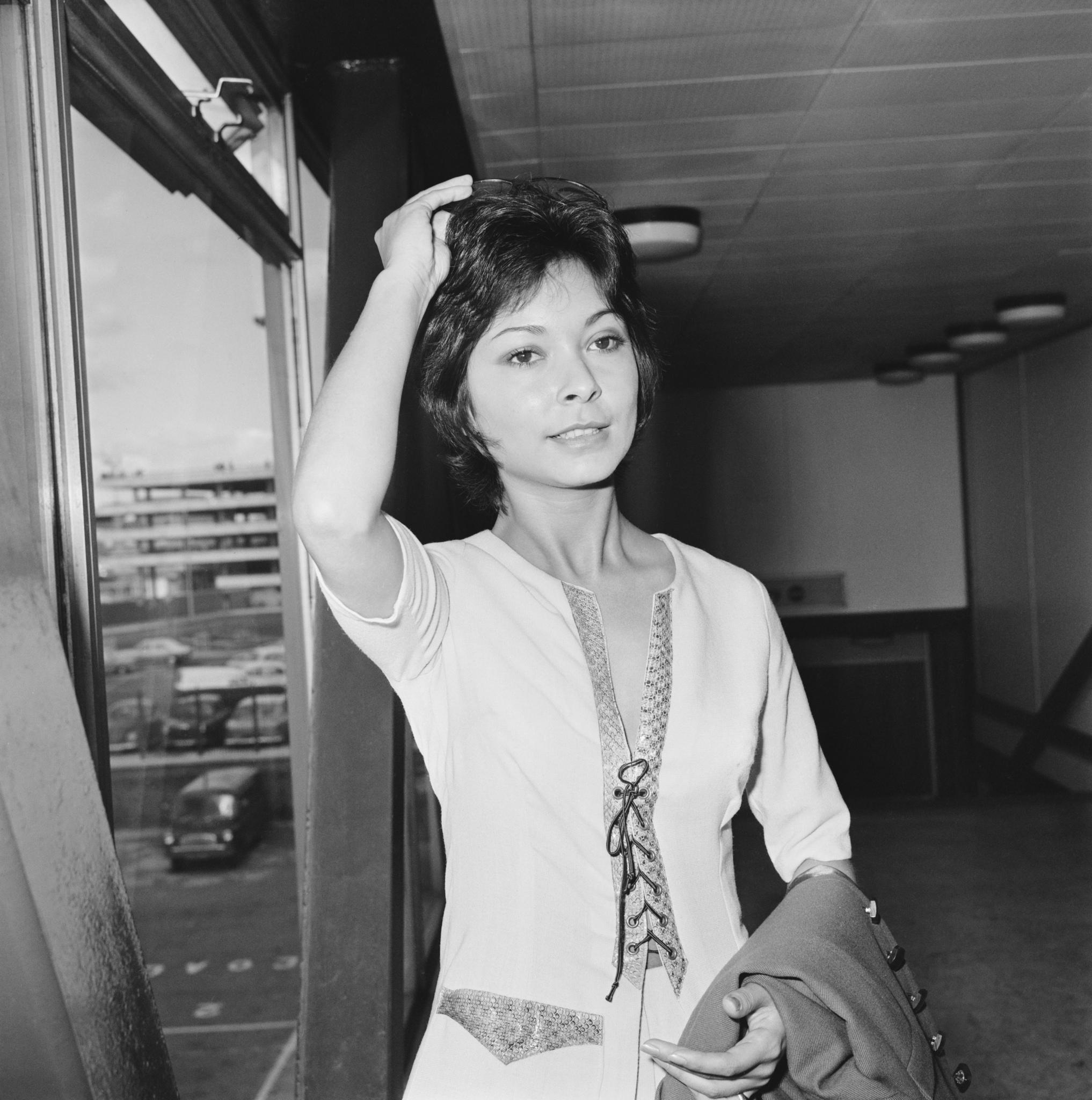 Zienia Merton image