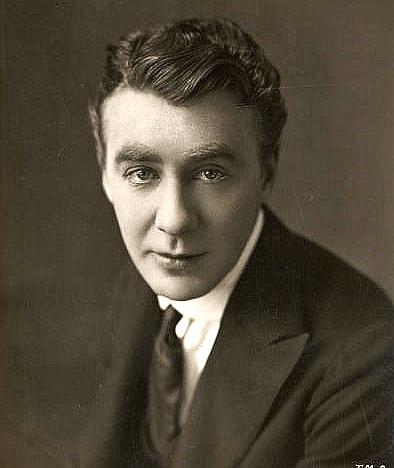 Tom Moore image