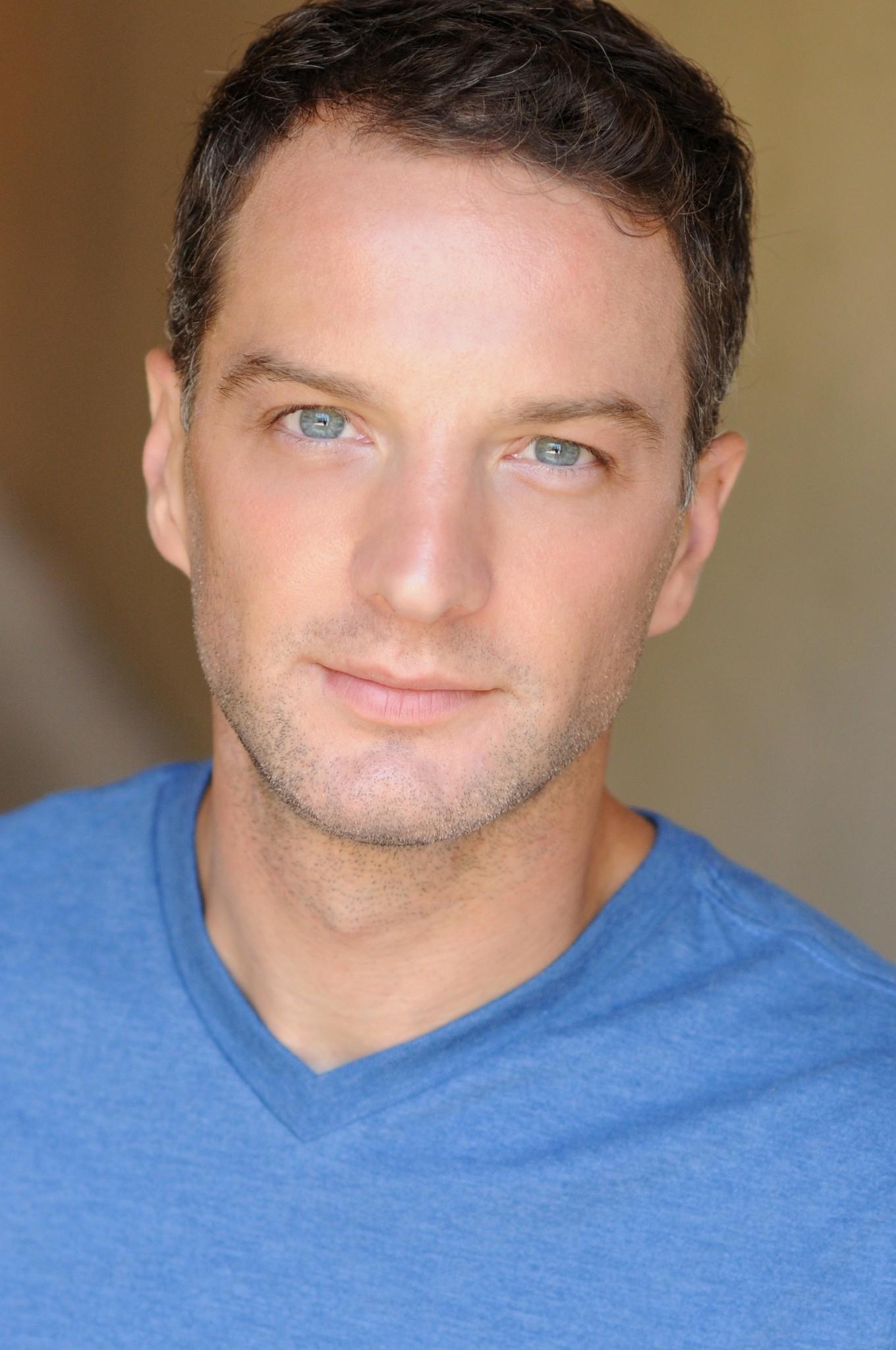 Euan Morton image